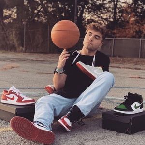 Meet your Posher, Cade